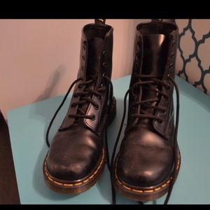 Black docs size 8